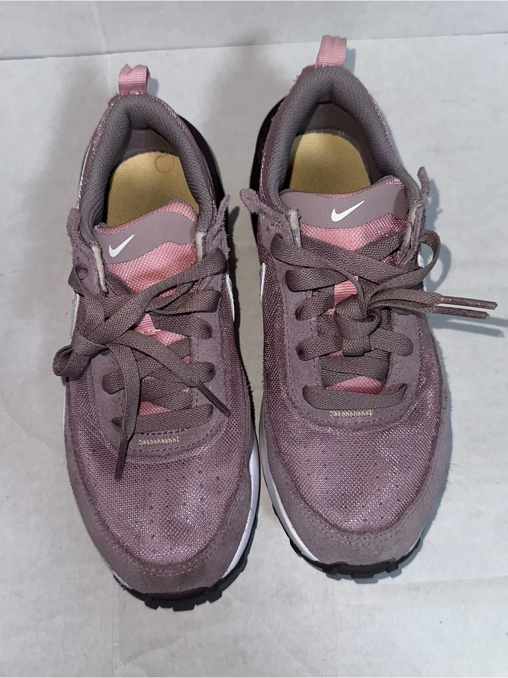 Nike Waffle One Fuchsia Girls Size 2.5Y Pink Walking Running Shoes Sneakers